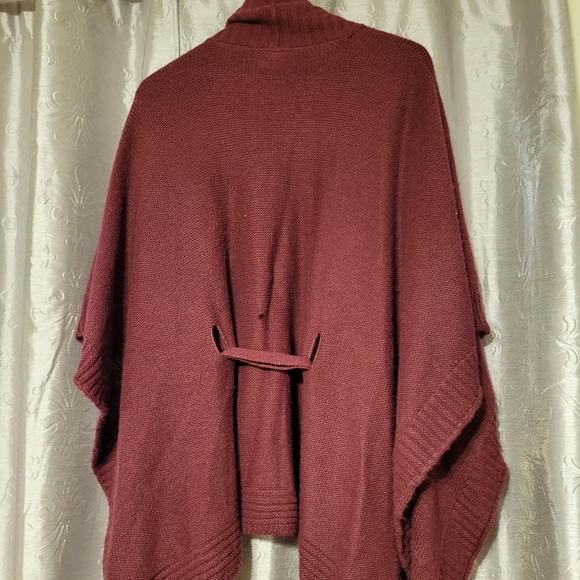 Sweater - Picture 2 of 3